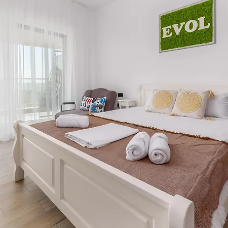 Studio Del Mar Evol 24 Mamaia